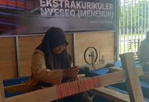 Keterampilan Menyesek di Sekolah menuju Pelestarian Budaya Lokal