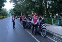 Patroli Subuh di Udayana, Polresta Mataram Bubarkan Remaja Hendak Perang Mercon