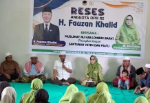 Anggota DPR RI Fauzan Khalid Santuni Anak Yatim dan Lansia saat Reses di Lobar