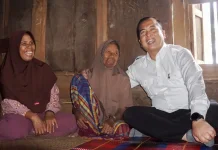 Iqbal Janjikan Pipa Air untuk Warga Donggo, Ini Alasannya