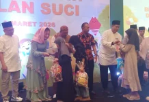 Aruna Senggigi Tebar Kepedulian Anak Yatim Lintas Iman dari Tiga Dusun