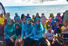 Ramadan Berbagi, PKK NTB Sapa Nelayan Kuranji Dalang