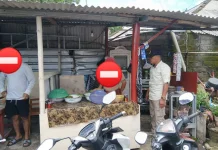 Satpol PP Loteng Tindak Warung Makan yang Buka saat Ramadan di Desa Darmaji