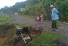 Banjir Terjang Ropang, Akses Terancam Putus