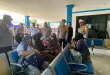 Kapolres Bima Kota Tinjau Terminal Dara, Cek Kondisi Bus dan Pemudik
