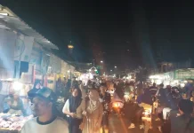 Keramaian Malam Takbiran, Simpang Empat Masbagik Dipadati Warga