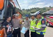 Sat Lantas Polres Bima Kota dan  Dishub Tertibkan Bus AKAP di Jalan Pahlawan