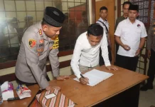 Sentuhan Kemanusiaan di Idulfitri, Kapolres–Bupati Loteng Sambangi Tahanan