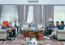 Staf Museum NTB Terlibat Pembuatan Buku Internasional tentang Kain Lombok