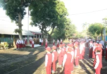 Balai Bahasa NTB Tekankan Disiplin dan Budaya Bersih pada Upacara di SDN 2 Kuranji