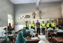 Police Go To School, Satlantas Polres Bima Kota Edukasi Siswa  MTSN 1 Kota Bima