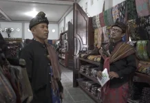 Tenun Salah Satu Sumber Ekonomi Masyarakat Desa Sukarara Loteng