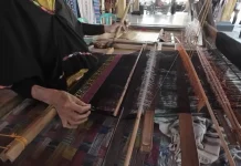 Perempuan Sukerare LombokTengah, Pilar Tradisi Tenun