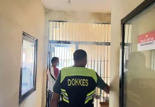 Cegah DBD, Biddokkes Polda NTB Fogging Mako dan Asrama Polsek di Lombok Utara