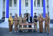 Pemkot Bima Terikma CRS Kursi Taman dari BNI Cabang Bima