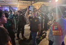 Penonton Ribut, Polisi Hentikan “Gigs” Musik di Kafe Mataram