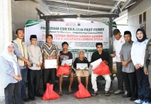 Kolaborasi Pemda KLU dan PT Eka Jaya Serahkan Rumah Layak Huni untuk Warga