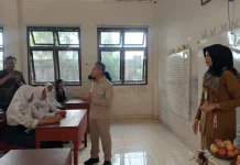 Wamen Dikdasmen Tinjau Pemanfaatan Teknologi Pembelajaran di SMPN 6 Mataram