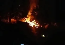Rumah Panggung di Lambu Bima Hangus Terbakar