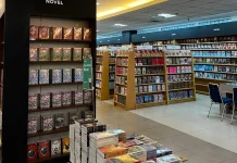 Akhir Pekan Santai Sambil Membaca Buku
