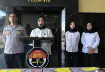 Polisi Bongkar Modus Prostitusi Online via MiChat di Mataram