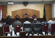 Enam Terdakwa Korupsi Chromebook Lombok Timur Dituntut hingga 8 Tahun Penjara