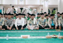 Bupati Lombok Timur Lepas Kloter I JCH di Masjid Agung Al-Mujahidin Selong