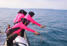 Bhayangkari NTB Tuang 50 Liter Eco-Enzyme untuk Pulihkan Ekosistem Laut