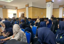 Outing Class ke BBPOM Mataram, Siswa MAN 1 Diedukasi Memilih Produk Aman