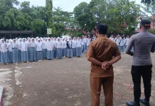 Polisi Edukasi Pelajar di Madapangga, Tekankan Bahaya Narkoba dan Pergaulan Bebas