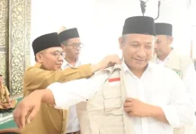 Bupati Najmul Titip Doa untuk KLU ke CJH saat Beribadah di Tanah Suci