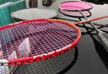 Sering Diabaikan! Cara Pilih Senar Raket Badminton yang Bikin Pukulan Lebih Enak