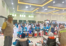 Polisi Kawal Ketat Keberangkatan Jamaah  Calon Haji Kloter 8 Asal Lombok Barat