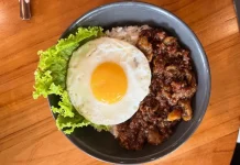 Oseng Mercon Sapi Telur Ceplok Pedas Gurih Nikmat