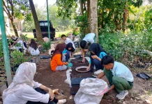 Dukung Ketahanan Pangan dan Latih Skill Siswa, SMKPP Mataram Produksi Benih Cabai