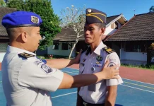 LPKA Loteng Perketat Disiplin Pegawai melaui Cek Atribut Dinas dan HP Petugas