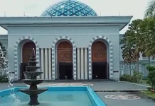 Aktivitas Masjid Agung Praya Ramai jelang Zuhur dan Ashar