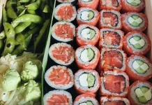Sejarah Salmon hingga Menjadi Sushi Favorit Dunia