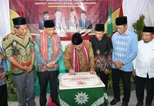 Mendikdasmen Letakkan Batu Pertama Gedung Rektorat ITSKes Muhammadiyah Selong