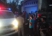 Warga Bagek Longgek Terseret Arus Gorong-Gorong, Damkarmat Lakukan Evakuasi