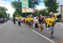 Polsek Sandubaya Kawal Prosesi Ngaben di Cakra Barat