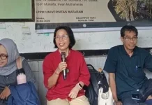 Dosen Fakultas Pertanian Unram Latih Petani Pengembur Produksi Input Organik
