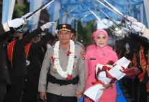 Resmi! Irjen Kalingga Rendra Terima Pataka Wira Bhakti Kapolda NTB