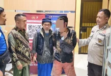 Polsek Selaparang Amankan Pria ODGJ Berkeliaran Bawa Pisau di Karang Baru