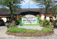 SMPN 16 Mataram Gratiskan Seragam demi Tingkatkan Minat Siswa Baru