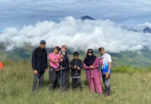 Tips Aman Mendaki Gunung bagi Pemula