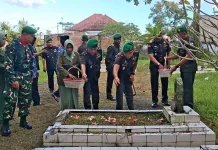 Kodim 1620/Loteng Gelar Ziarah dan Tabur Bunga Peringati Hari Bhakti Kodam Udayana