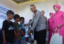 Polres Bima Kota Berbagi Paket Sembako dan Kasih untuk Anak Yatim