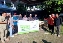 Rektor UIN Mataram Salurkan 14 Hewan Kurban, Tebar 1.000 Paket Daging untuk Warga