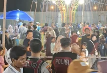 Kapolsek Bayan Turun Langsung Amankan Pasar Malam Rona-Rona